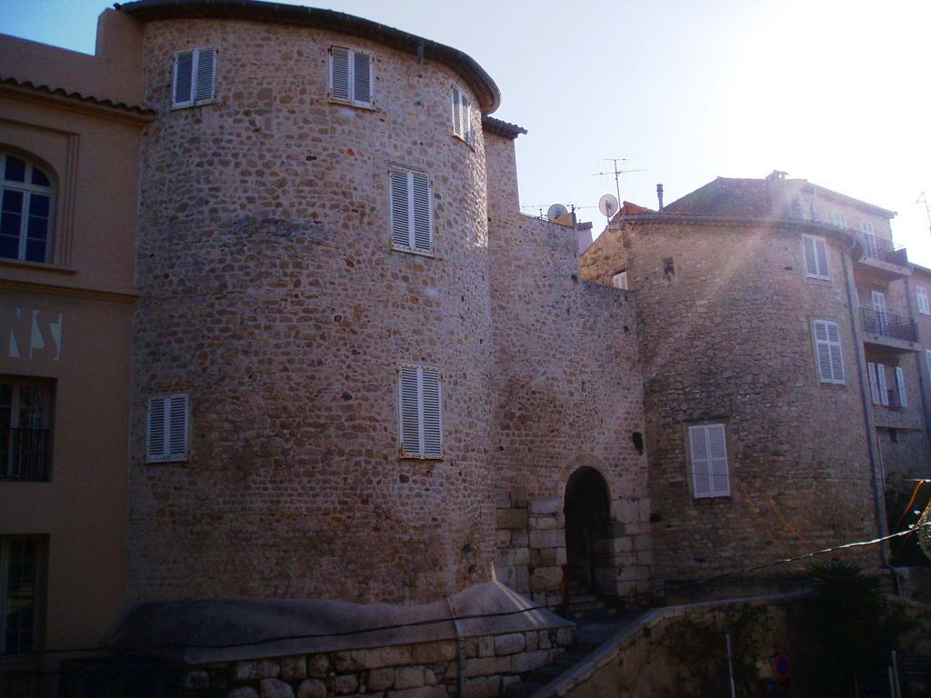 Market Antibes Eksteriør bilde